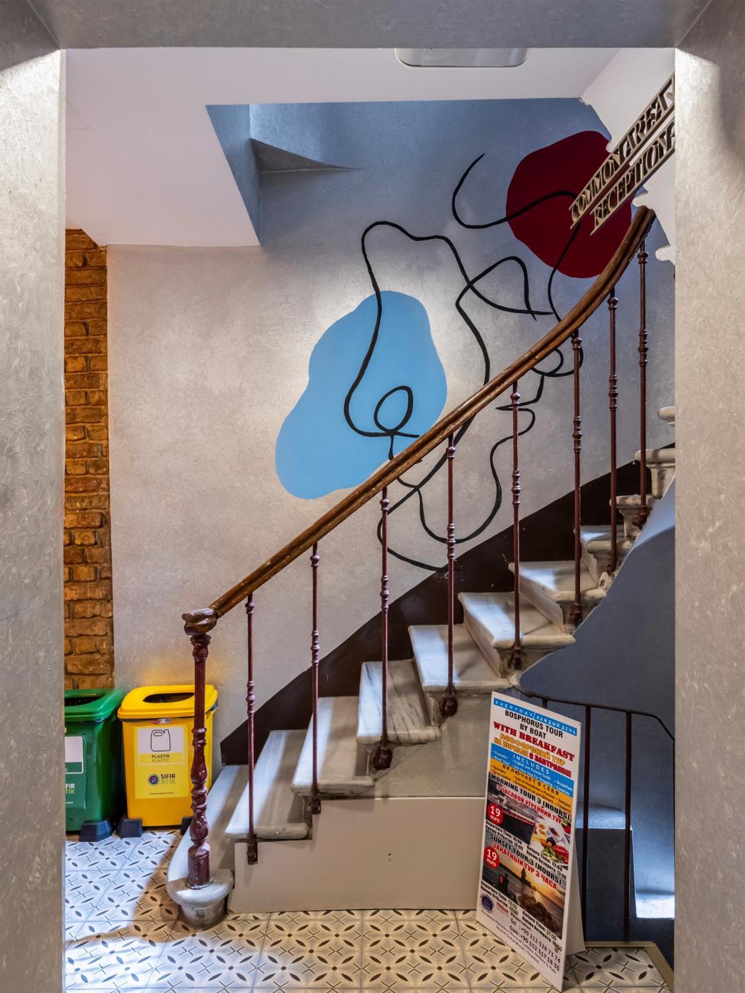 Taksim Terrace Otel 2*
